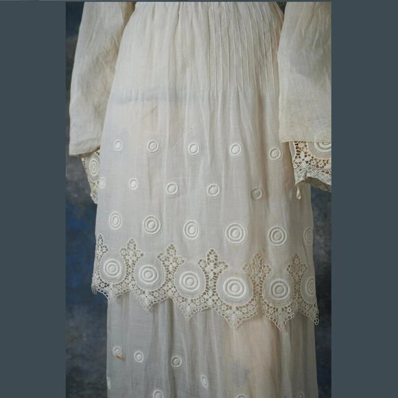 Vintage Edwardian Embroidered Sheer Lace Two-Piece Set – XS/S - Picture 6 of 16